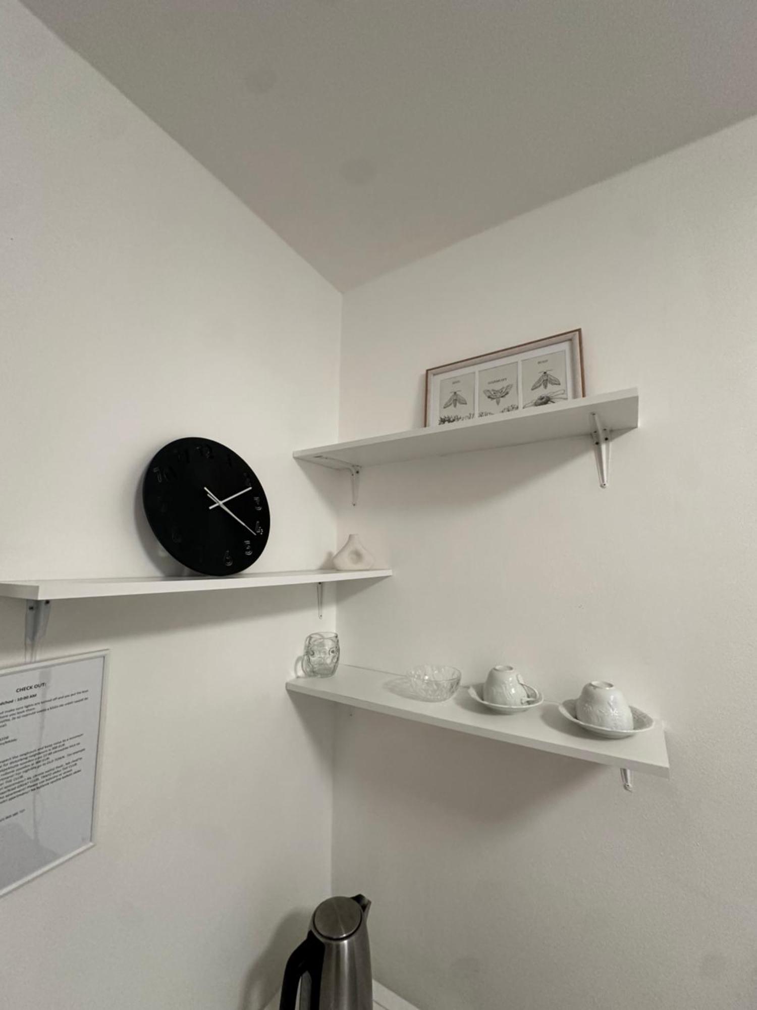 Room 1 Km From Center Bratislava Exteriör bild